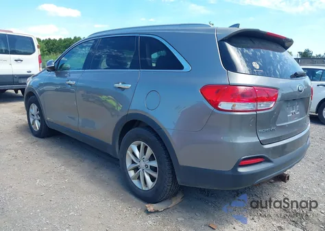 2016 Kia Sorento 3.3L Lx z USA, uszkodzony, nr VIN 5XYPGDA55GG017621